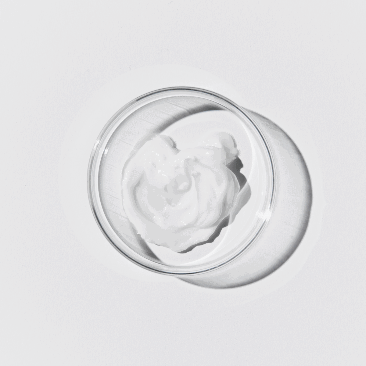 Animated gif showing the different consistencies of the products inside the kit - creams and oils